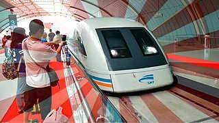 China Maglev Ride To Shanghai Airport at 301km/h