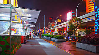 Walking in Shanghai – Night Market near Shopping Mall