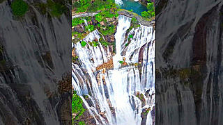 Waterfall in Tiantai Mountain – Zhejiang, China