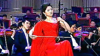 Red Plum Capriccio – Yu Hongmei Playing Erhu