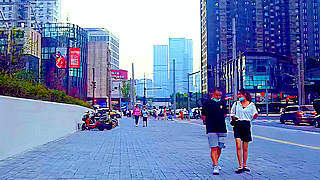Walk through the North Bund Shopping Area, Shanghai