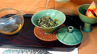Dongting Biluochun – Relaxing Tea Brewing