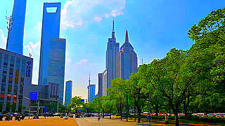 Walk along Shanghai Century Avenue