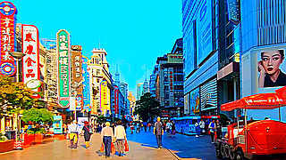 Afternoon Walk on Shanghai’s Famous Nanjing Road
