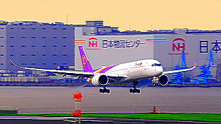 Haneda Airport in Tokyo – Landing & Takeoff